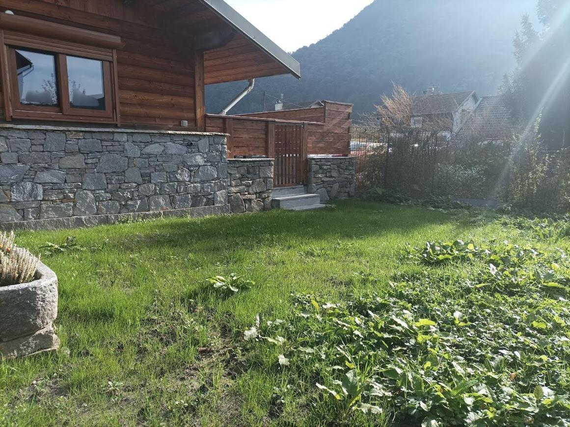 Joli Appart Terrasse Et Jardinet 알베르빌 외부 사진