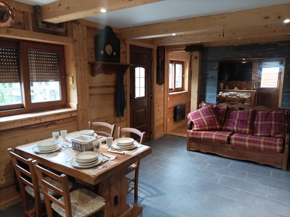 Joli Appart Terrasse Et Jardinet 알베르빌 외부 사진
